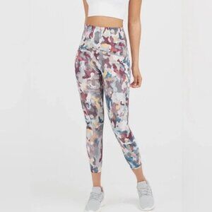 SPANX Booty Booster Crop Leggings in Multi Camo | Size Medium